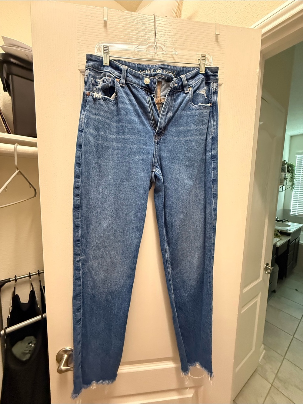 American Eagle Outfitters Medium Blue Straight-Leg Jeans with Frayed Hem